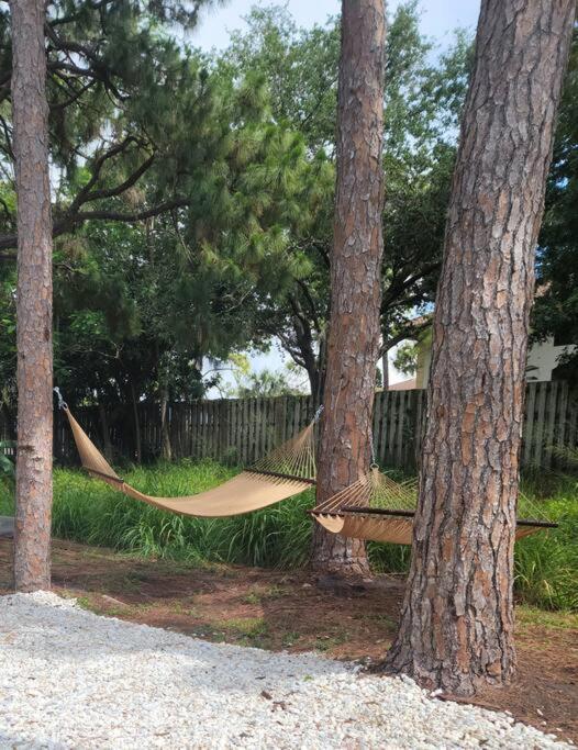 Welcome To The Bray Escape 4 Miles To Siesta Key Sarasota Extérieur photo